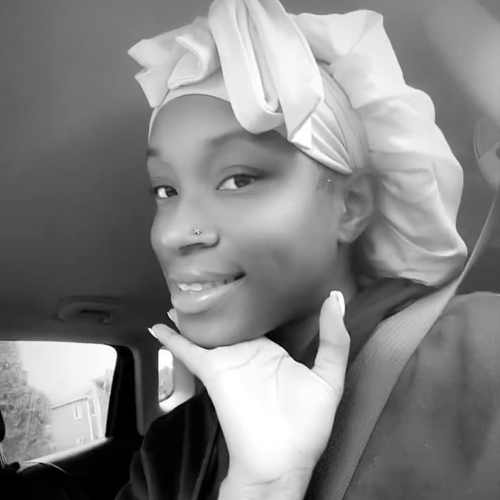 Meet your Posher, Nila